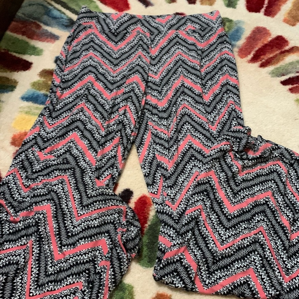 Patterned flare pants